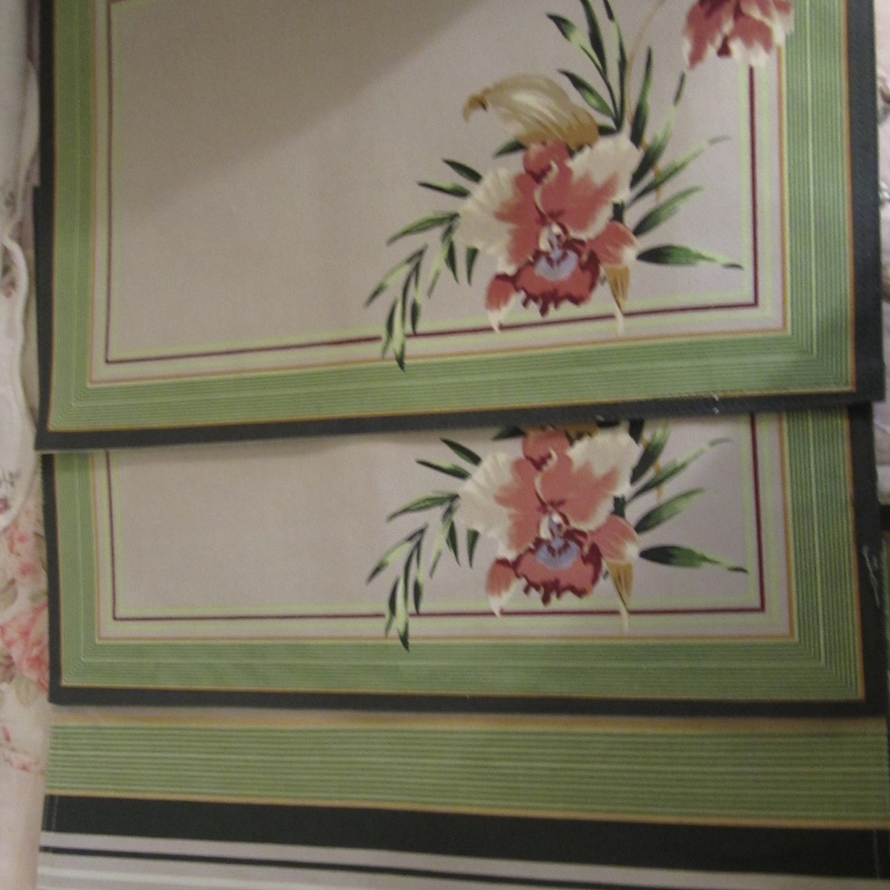 Set of beautiful High End reversible placemats